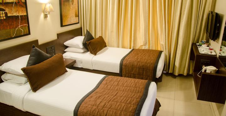 Hotel Silver Inn Bombaj Zewnętrze zdjęcie