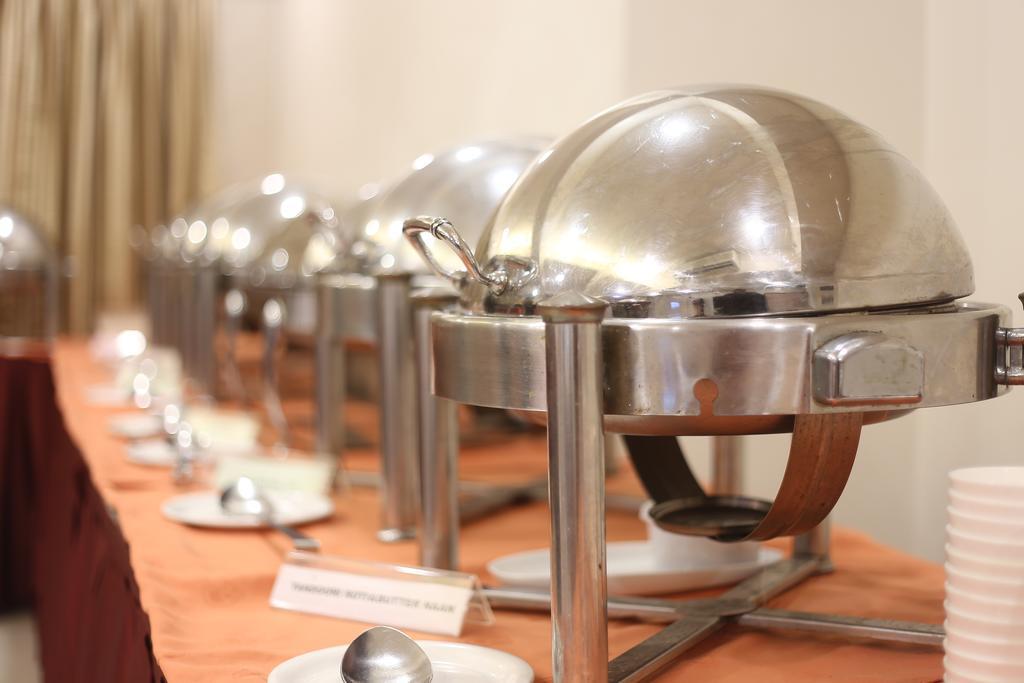 Hotel Silver Inn Bombaj Zewnętrze zdjęcie