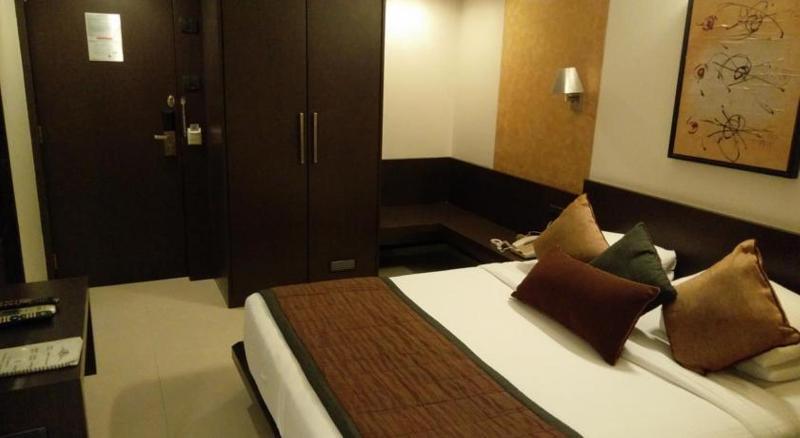 Hotel Silver Inn Bombaj Zewnętrze zdjęcie