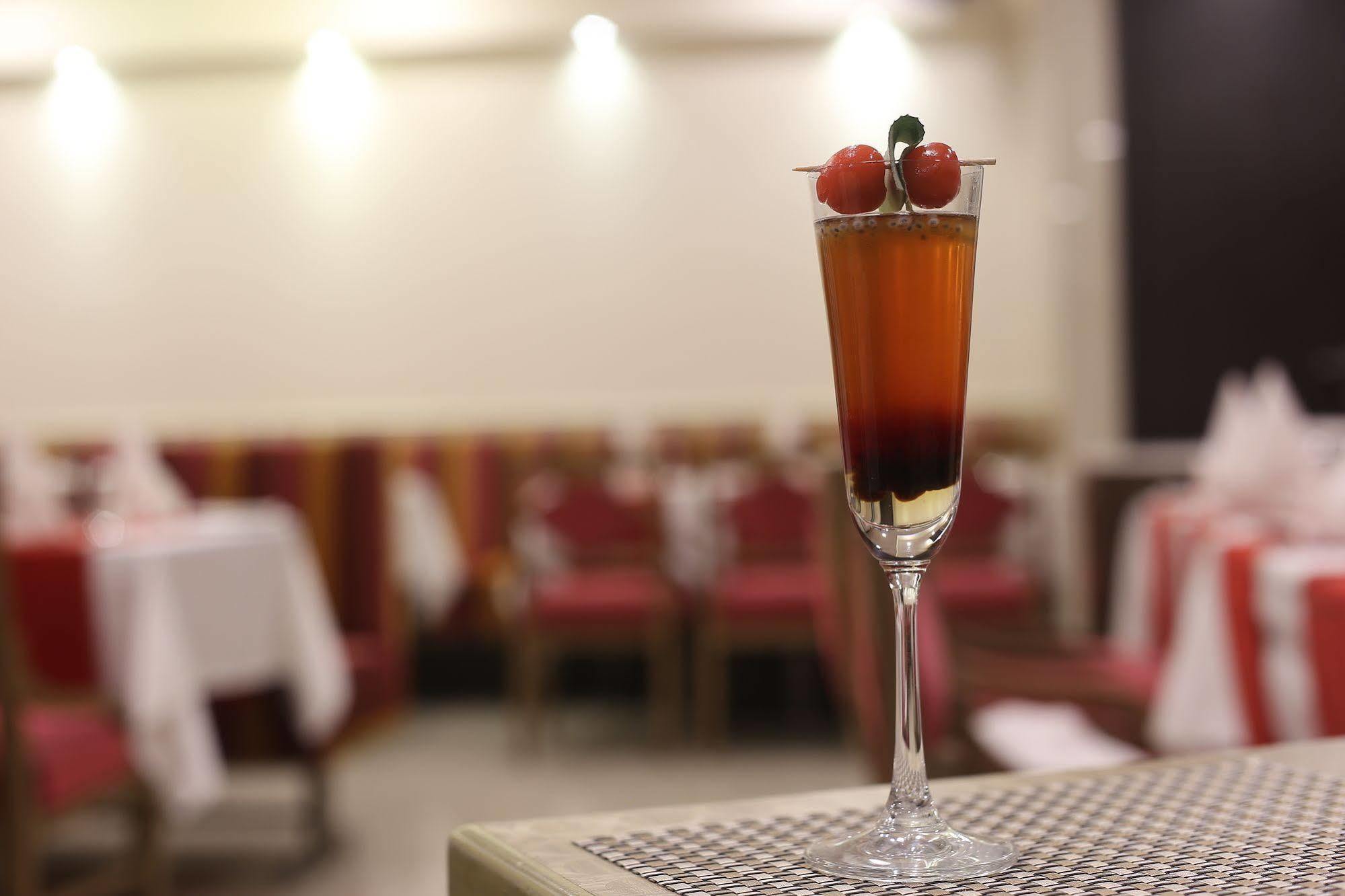 Hotel Silver Inn Bombaj Zewnętrze zdjęcie