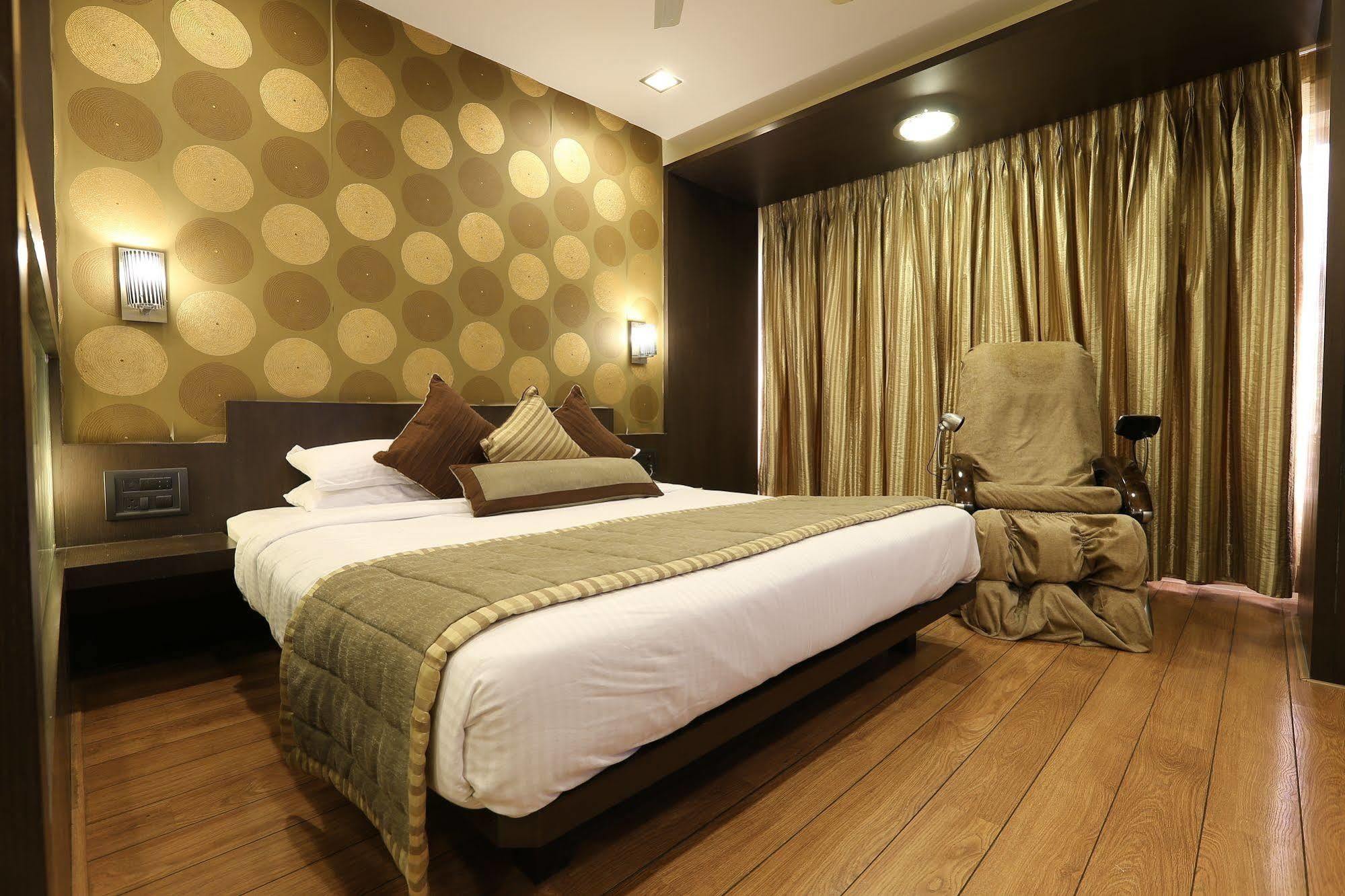 Hotel Silver Inn Bombaj Zewnętrze zdjęcie