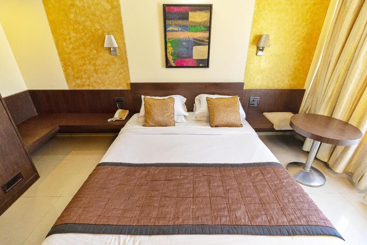 Hotel Silver Inn Bombaj Zewnętrze zdjęcie